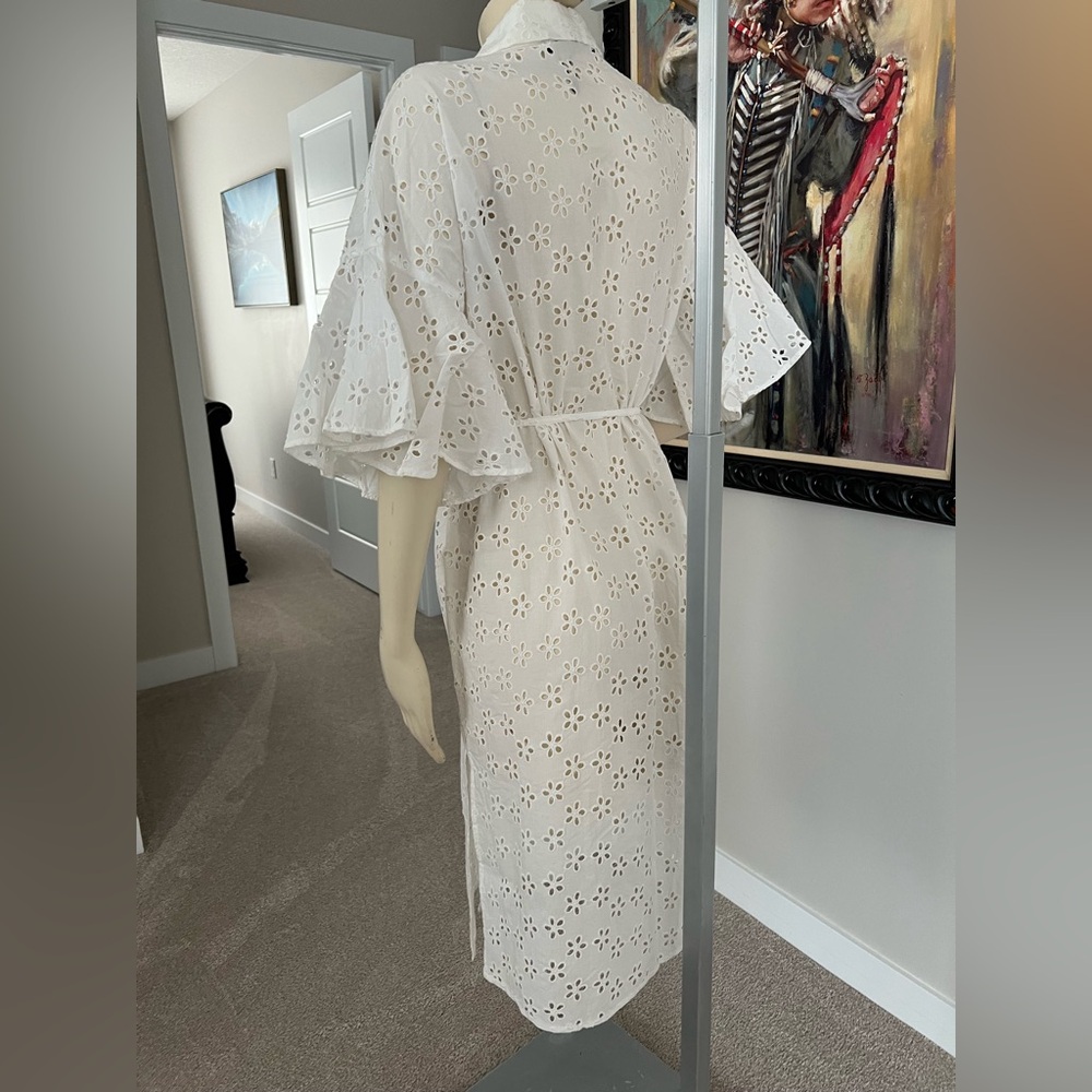 BCBGMAXAZRIA White Eyelet Cotton Wrap Kimono Dress – New Without Tags - Picture 9 of 12